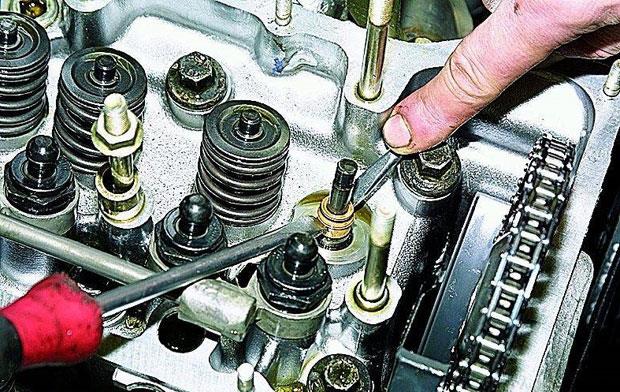 Причины замены маслосъемных колпачков. Признаки износа - Dexpens