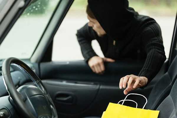 Вісім найкращих&#160;порад, щоб уберегти&#160;Ваш&#160;автомобіль&#160;від&#160;злодіїв