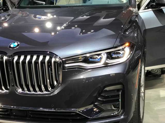 Новий німецький кросовер BMW X7 виявився просто величезним!