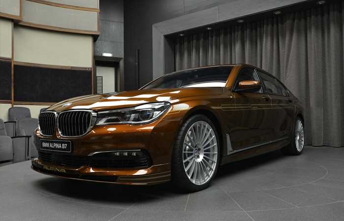 BMW Alpina B7 в незвичайному кольорі вперше продемонстровано в Абу-Дабі