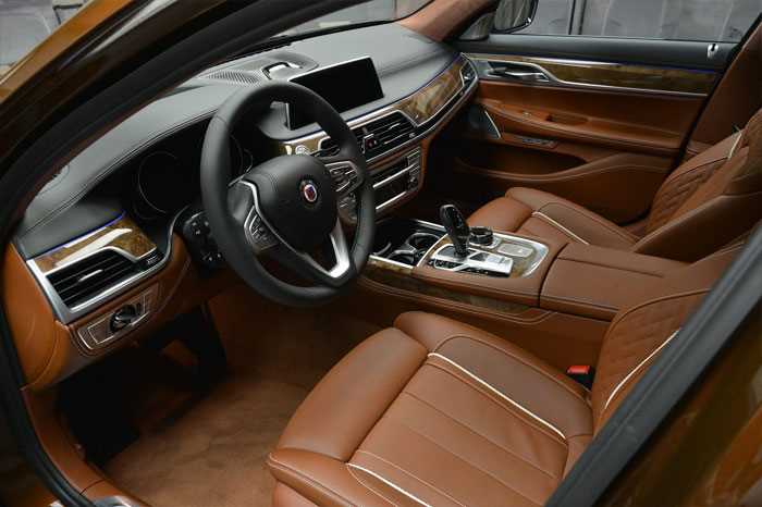 BMW Alpina B7 в незвичайному кольорі вперше продемонстровано в Абу-Дабі