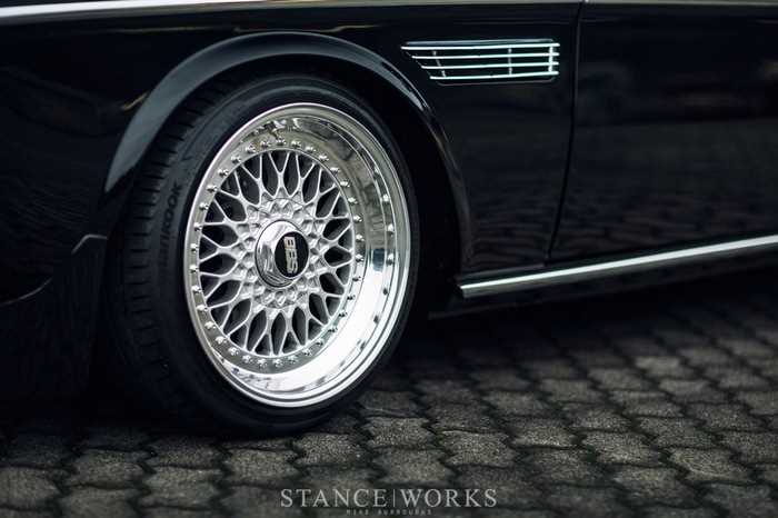 Легендарний BMW E9 3.0 CSL, створений в кращих традиціях автомобільної класики