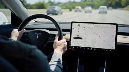 У мережі показали тест-драйв оновленого автопілота Tesla: відео 