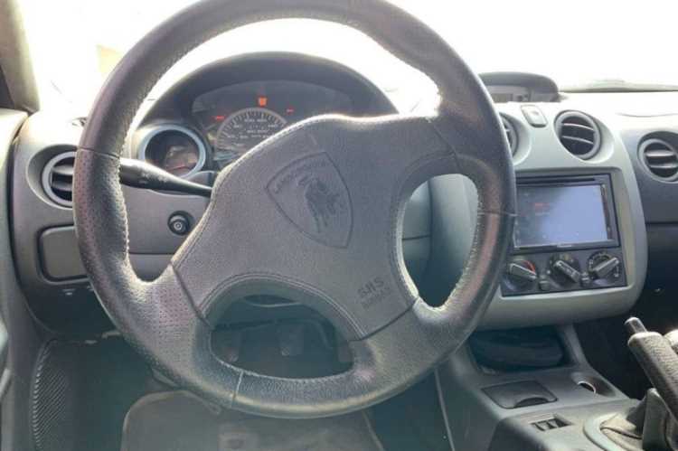 Lamborghini своїми руками! Одеський умілець перетворює звичайні авто в колекційні моделі