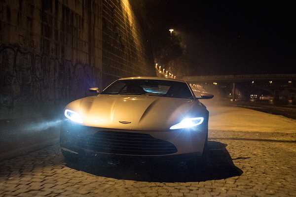 Aston Martin DB10 Джеймса Бонда продадуть за 2,1 мільйона доларів