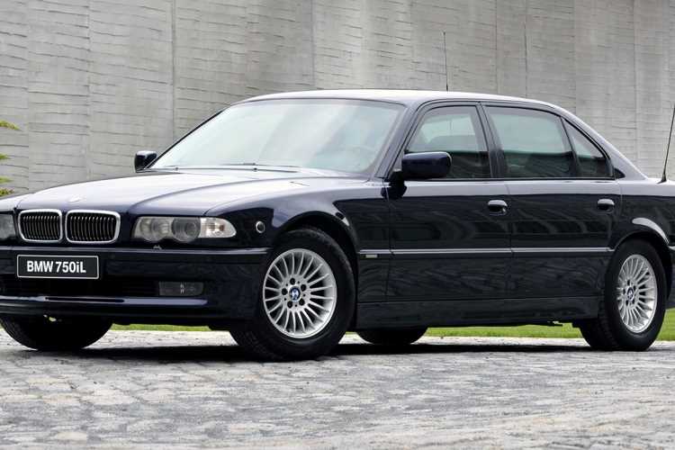 Як купити якісну легенду - BMW 7 Series E38 з пробігом?