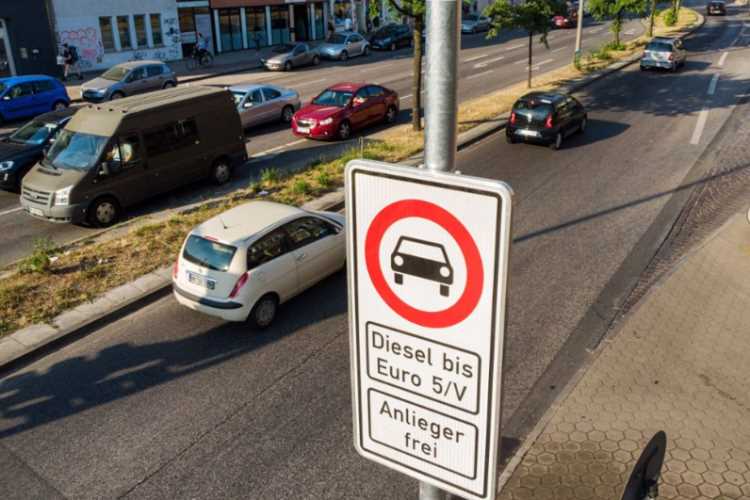 28 німецьких міст заборонили в'їзд дизельним авто