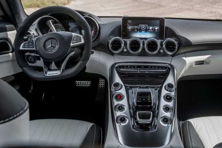 MERCEDES AMG GT S 2018