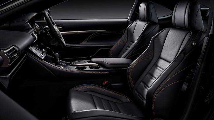 Особливе купе Lexus RC 300h F Sport Black Edition