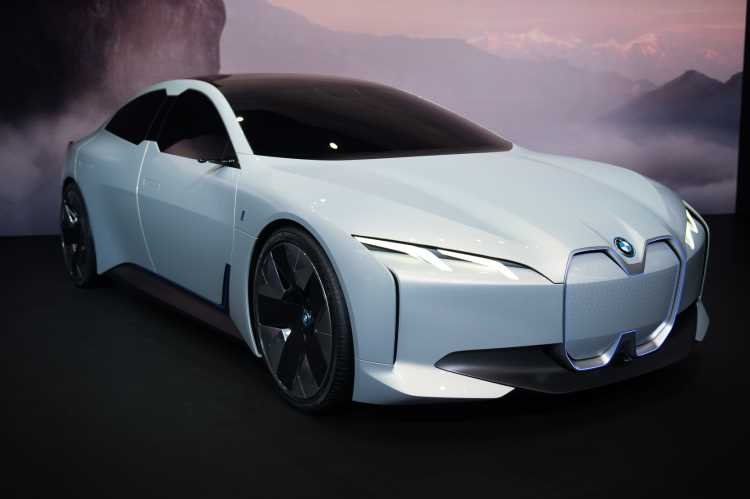 BMW зупинить випуск екологічних авто